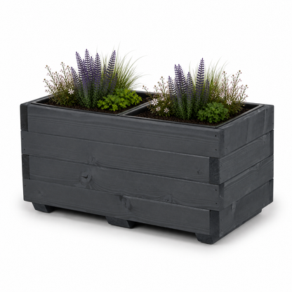 Houten plantenbak 62 cm met twee binnenbakken in antraciet, rustig beplant met zichtbare aarde op witte achtergrond 